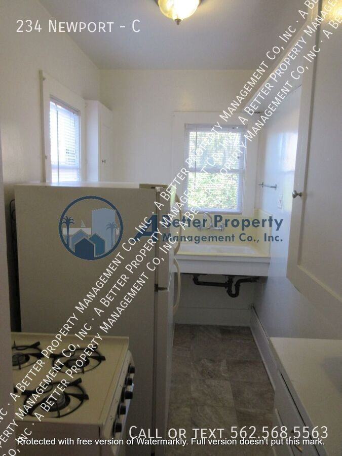 234 Newport Ave #C - Photo 3 of 6