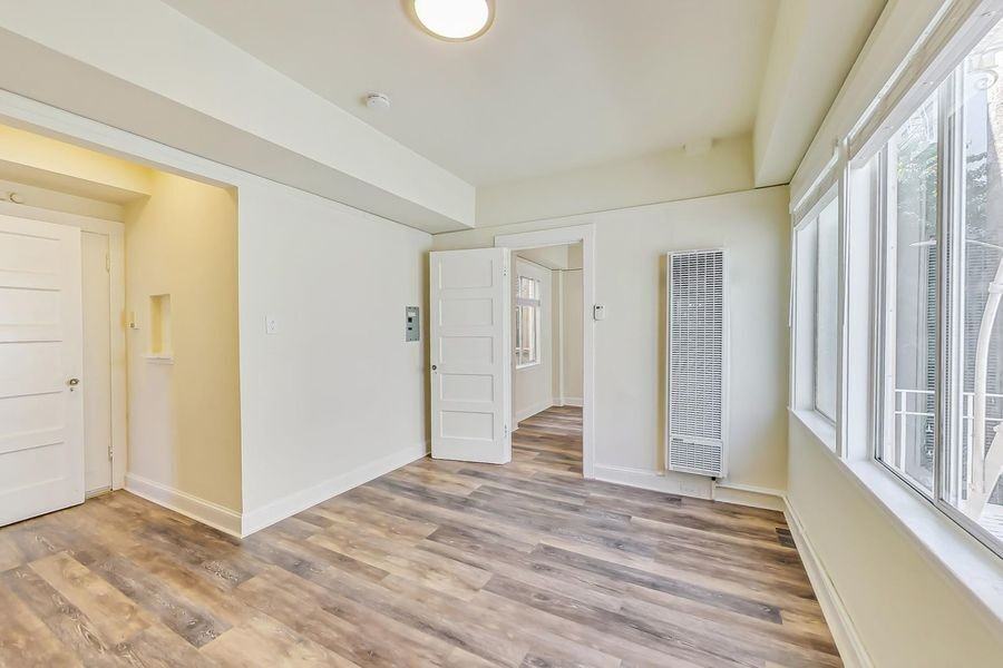 10 Brooklyn Pl #05 - Photo 4 of 14