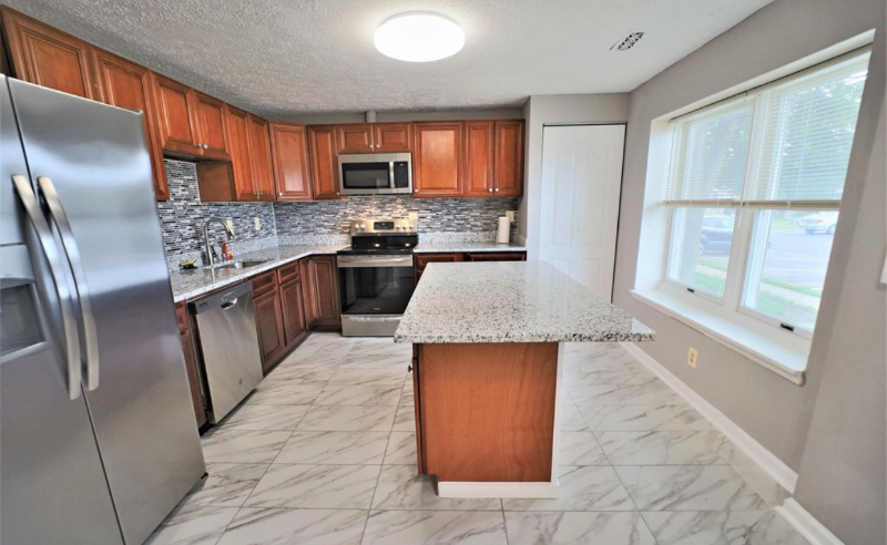 7028 Hames Ct - Photo 3 of 21