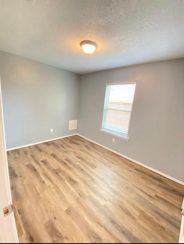 5902 Samantha St #B - Photo 3 of 7