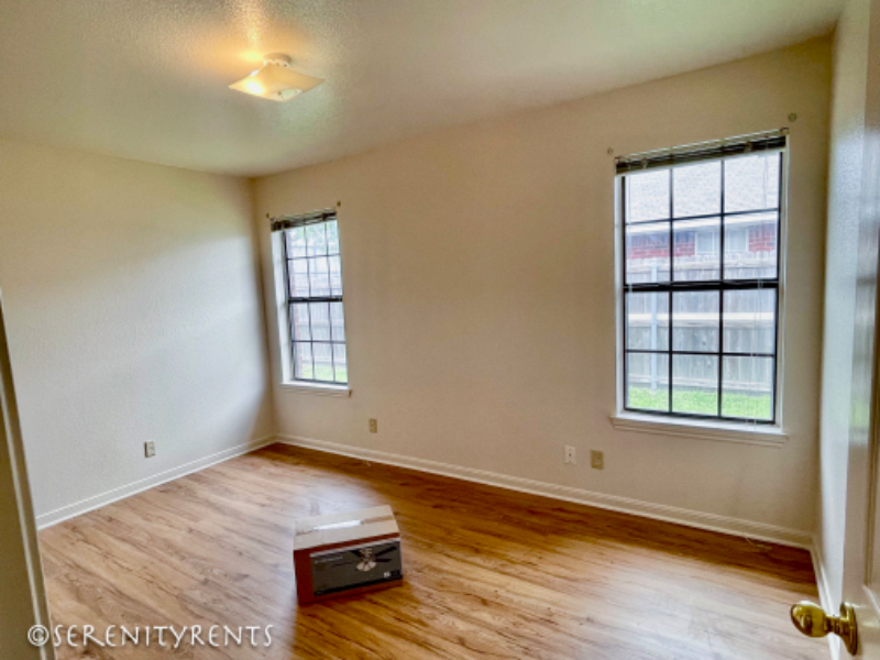 5209 Morning Glen Ln #B - Photo 6 of 16