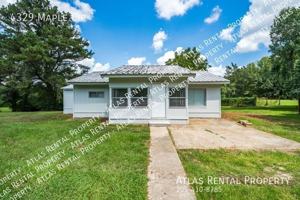 featured image of 4329 Maple Cir