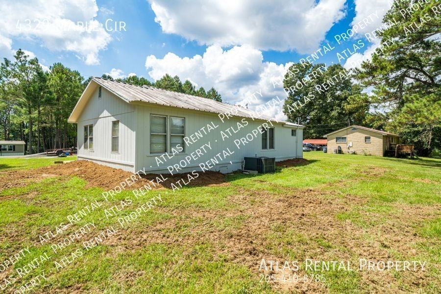 4329 Maple Cir - Photo 4 of 23