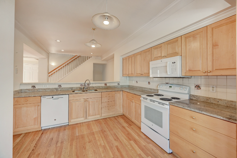 927 Jersey St - Photo 3 of 43