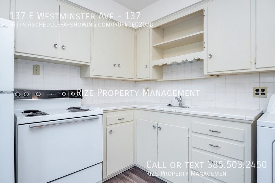 137 E Westminster Ave #137 - Photo 3 of 17