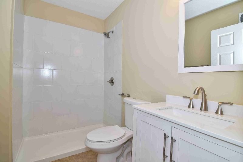 5712 Garfield Ave - Photo 4 of 10