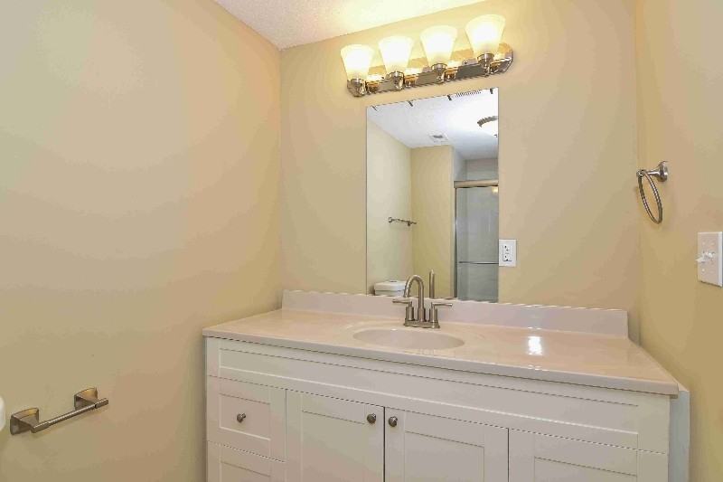 5712 Garfield Ave - Photo 5 of 10