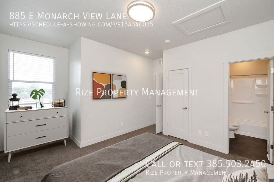 885 E Monarch View Ln #885 - Photo 3 of 5