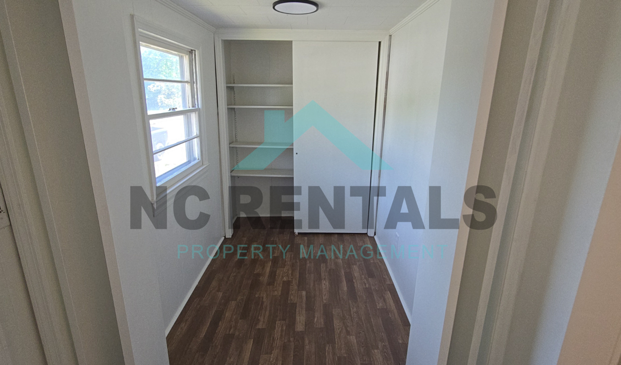 1314 Front St - Photo 5 of 26