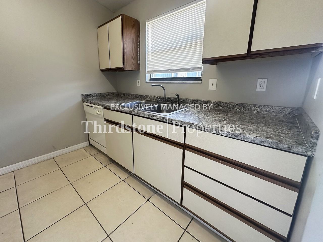 5143 Indian Lakes Ct #3 - Photo 3 of 15