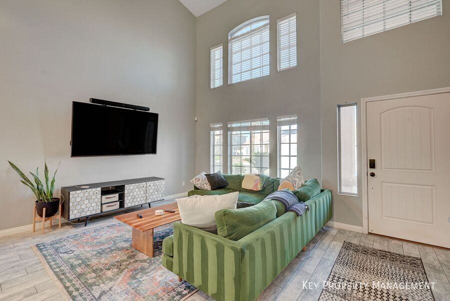 3941 Equinox Ct - Photo 2 of 15