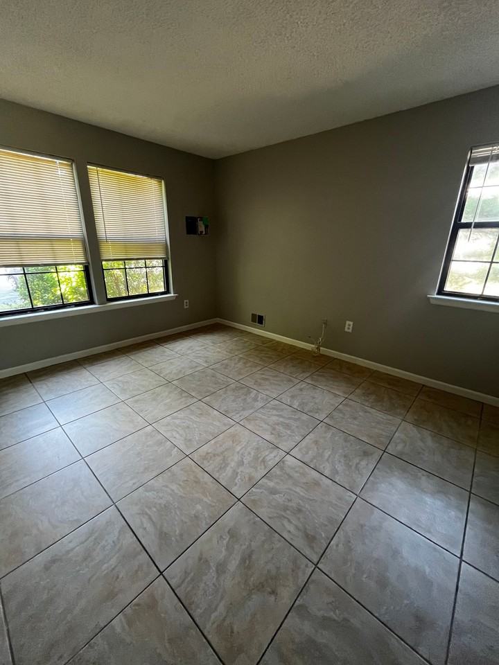 500 Goldthread Ct - Photo 4 of 20