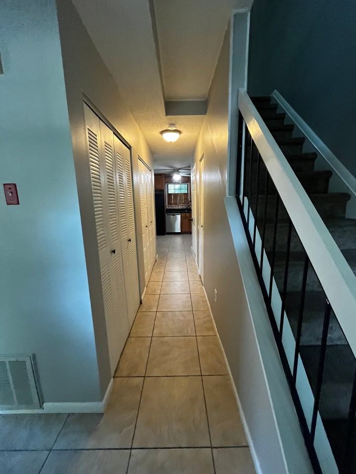 500 Goldthread Ct - Photo 7 of 20