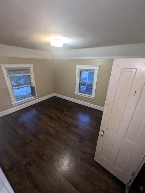 334 13th St - Photo 6 of 11