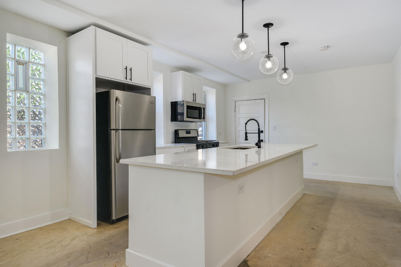 2324 S Sacramento Ave #GR - Photo 2 of 9