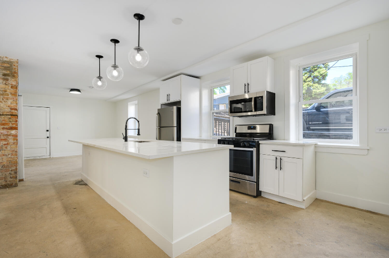 2324 S Sacramento Ave #GR - Photo 3 of 9