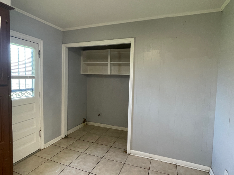 821 Fairmont Ln - Photo 6 of 14