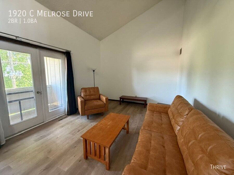 1920 Melrose Dr Apt C - Photo 2 of 9