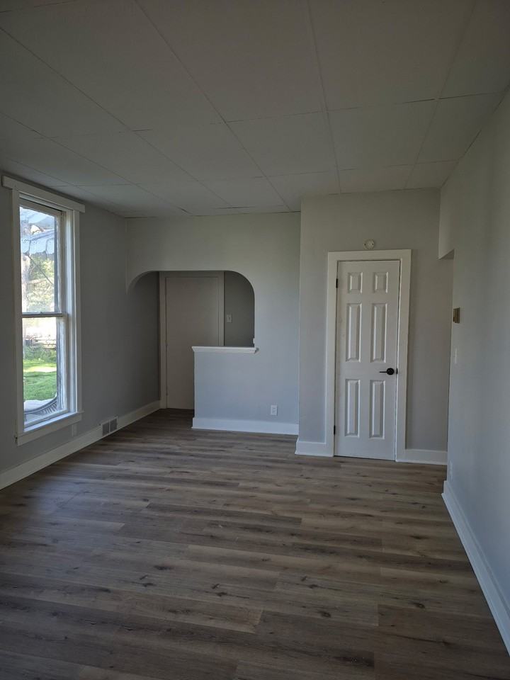 403 Hopley Ave #403 - Photo 2 of 17