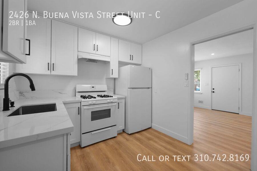 2426 N Buena Vista St #C