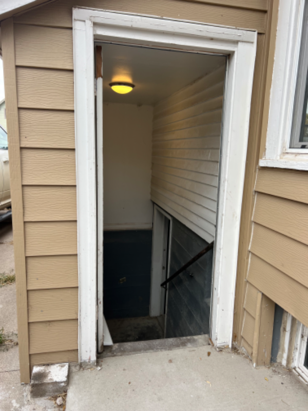 412 Taylor St - Photo 5 of 9