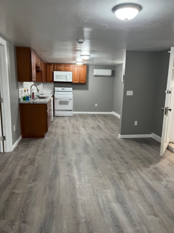 412 Taylor St - Photo 7 of 9