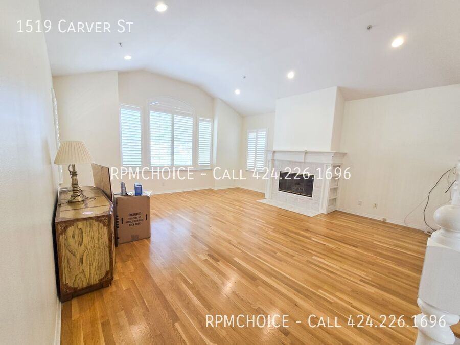 1519 Carver St - Photo 2 of 33