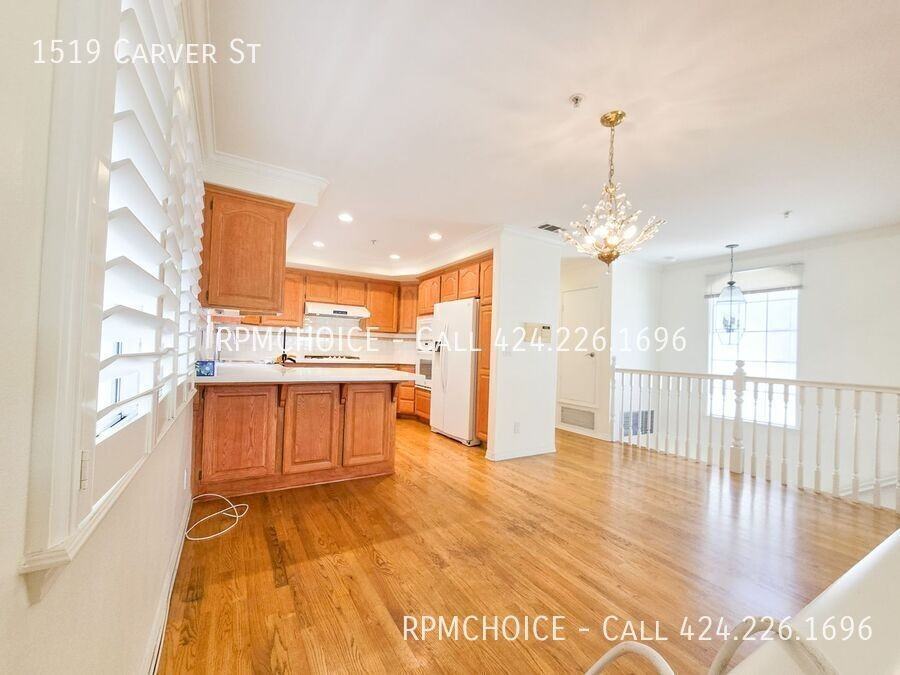 1519 Carver St - Photo 5 of 33
