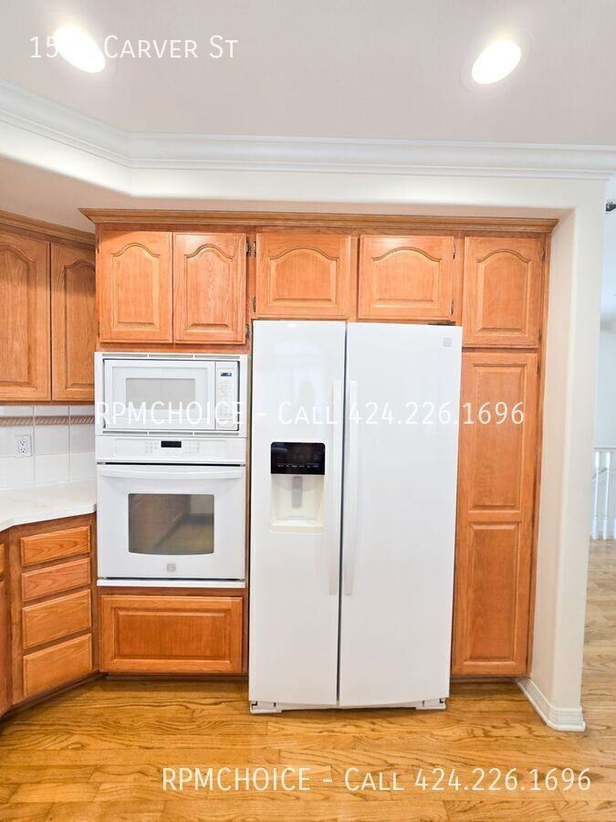 1519 Carver St - Photo 7 of 33
