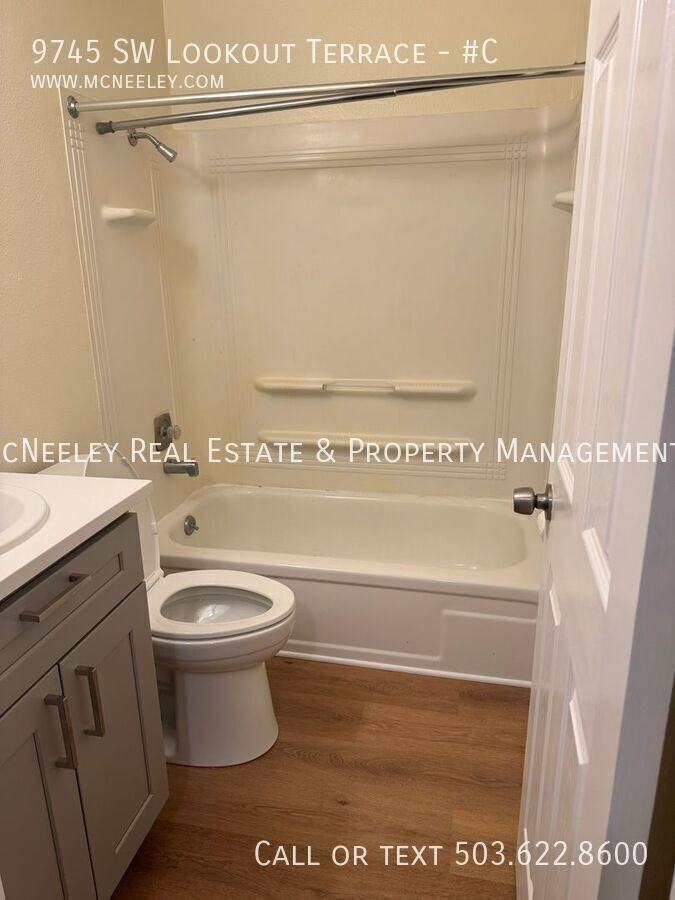 9745 Sw Lookout Ter #C - Photo 4 of 10