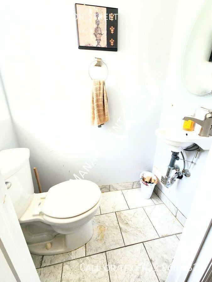 6533 Rosemoor St - Photo 2 of 9