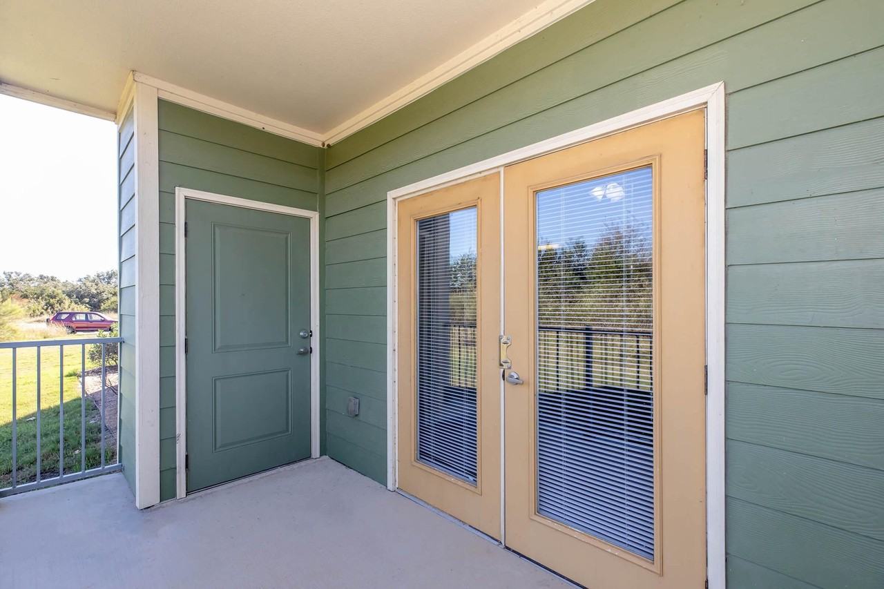 1617 Northwest Blvd #112 - Photo 7 of 7