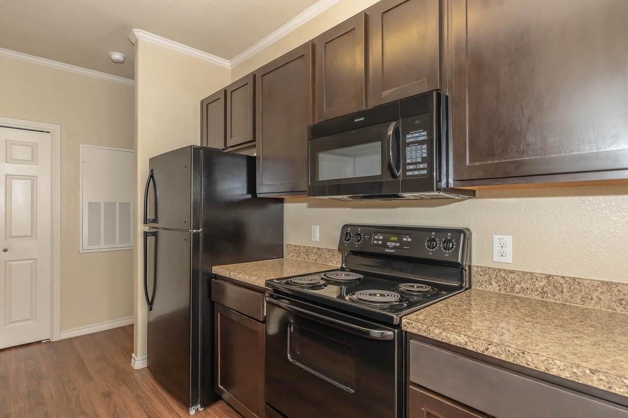 1617 Northwest Blvd #623 - Photo 3 of 5