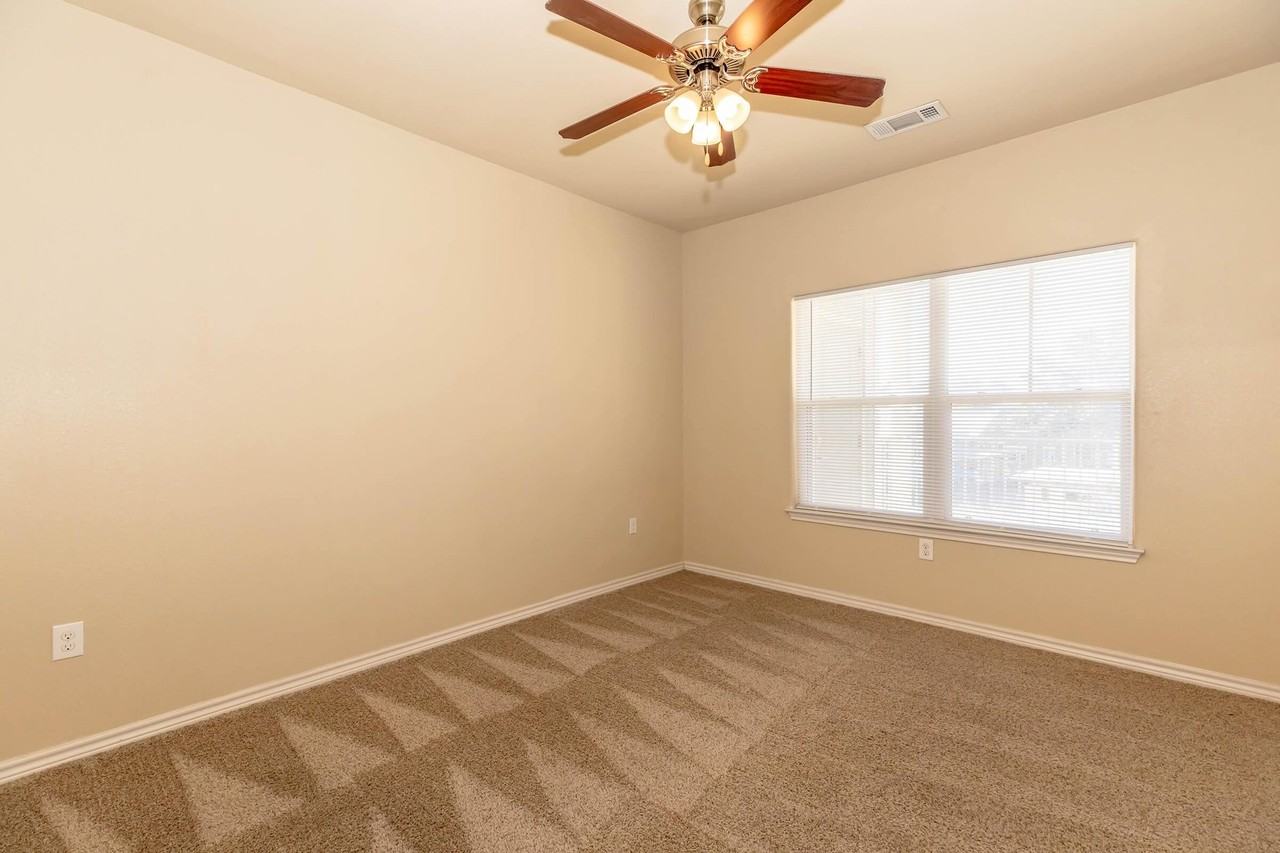 1617 Northwest Blvd #623 - Photo 4 of 5