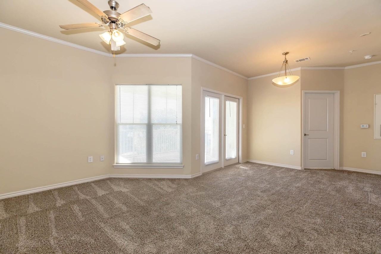 1617 Northwest Blvd #516 - Photo 4 of 6