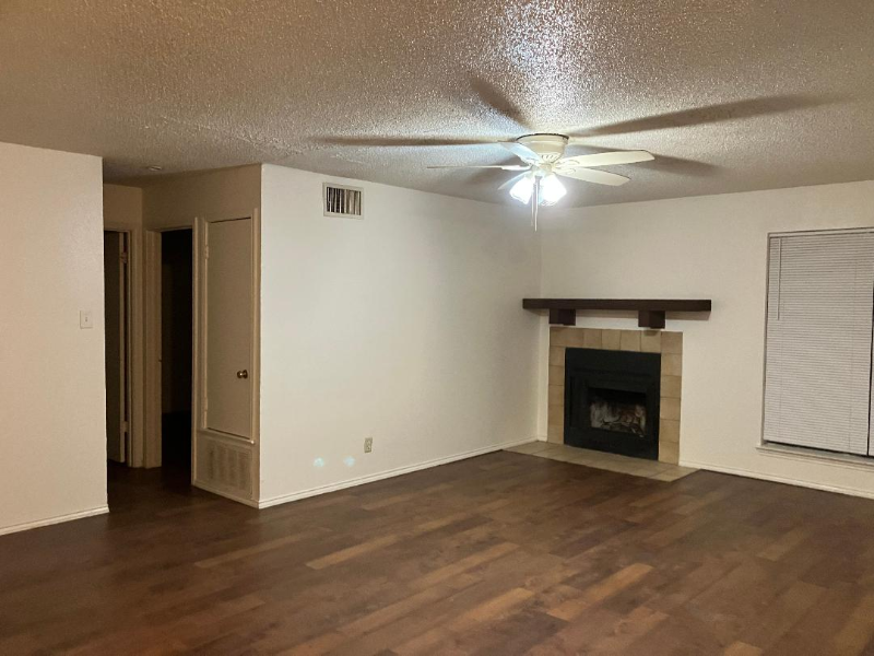 812 Station St - Photo 5 of 12