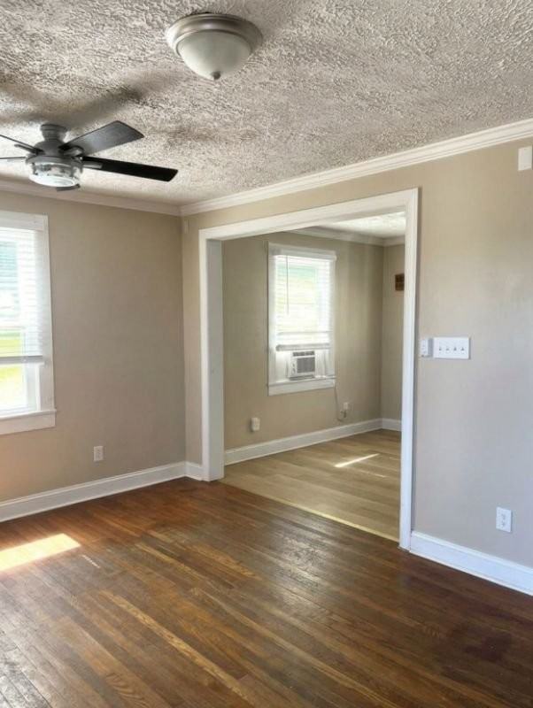 301 Clement St - Photo 4 of 33