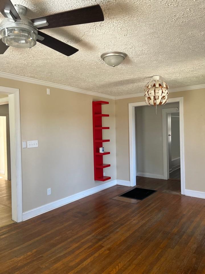 301 Clement St - Photo 5 of 33