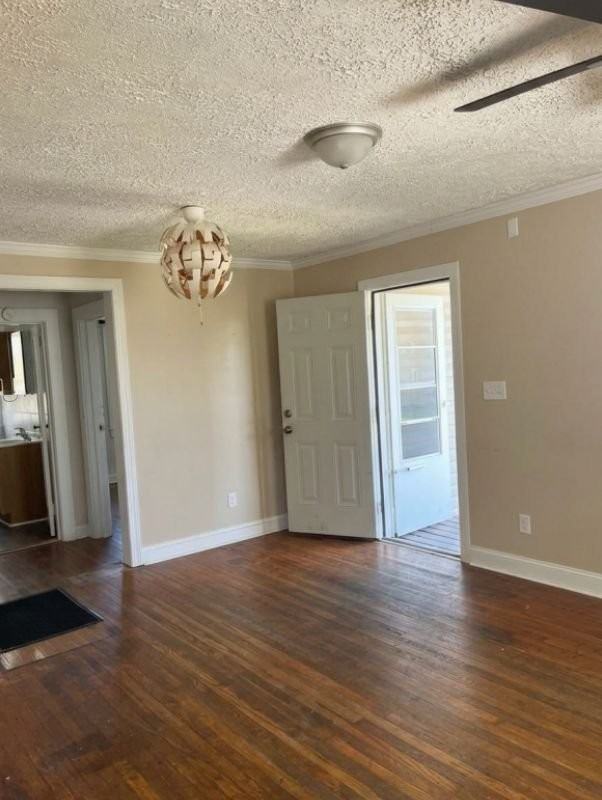 301 Clement St - Photo 6 of 33