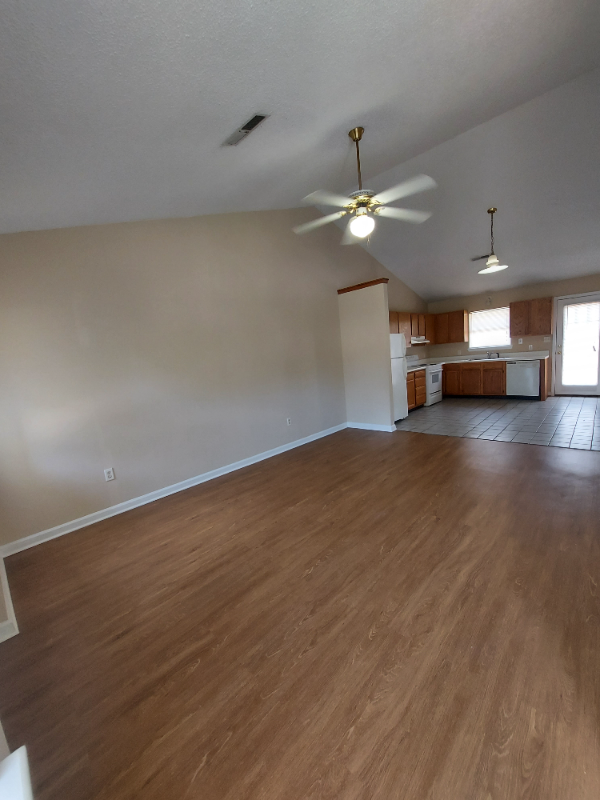 220 Wyndham Cir #B - Photo 2 of 10