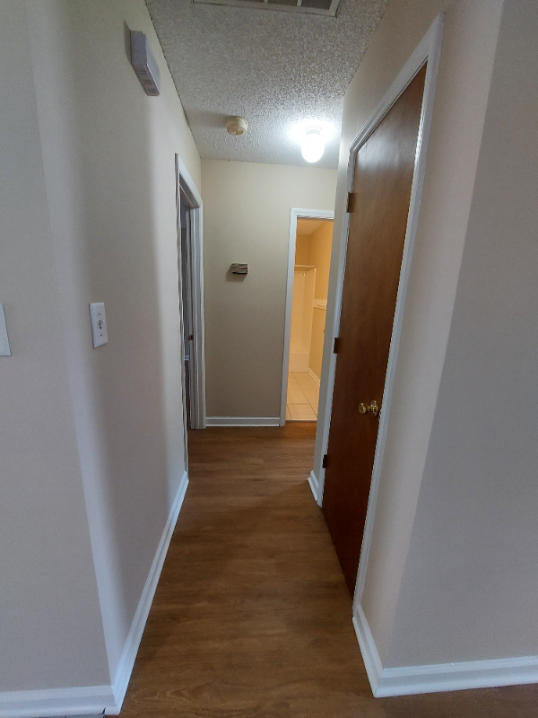 220 Wyndham Cir #B - Photo 5 of 10
