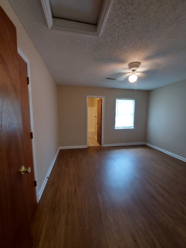 220 Wyndham Cir #B - Photo 7 of 10
