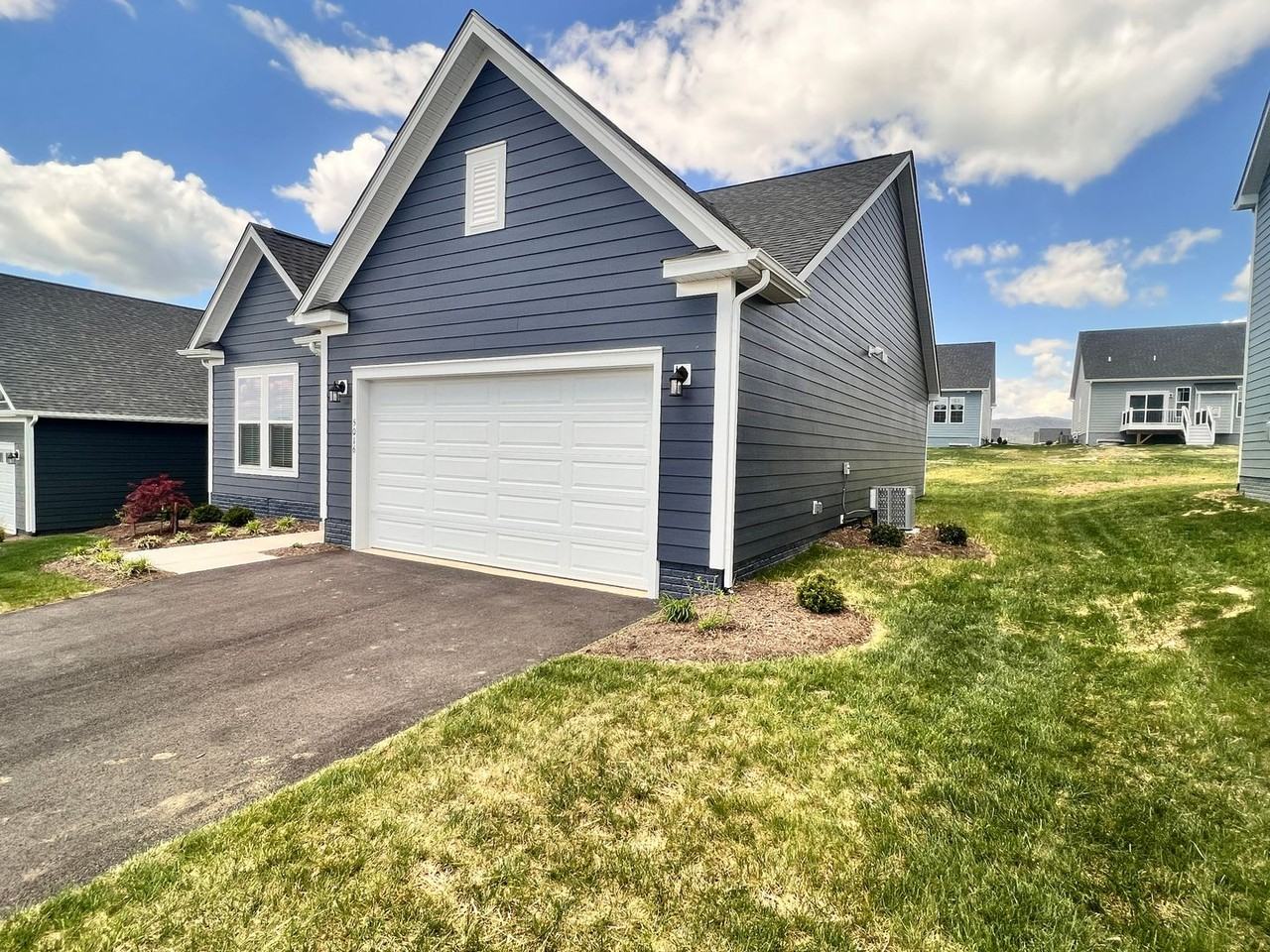 5016 Forsythia Pl - Photo 2 of 18