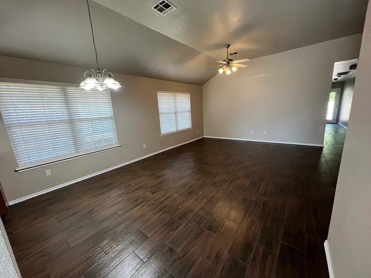 512 Choctaw Gate Dr - Photo 4 of 20