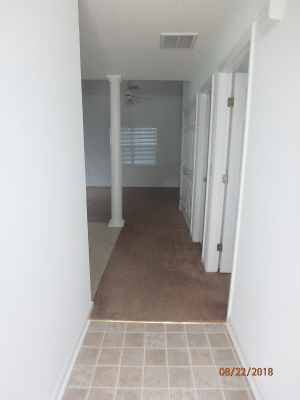 119 Stratford Rd - Photo 4 of 17