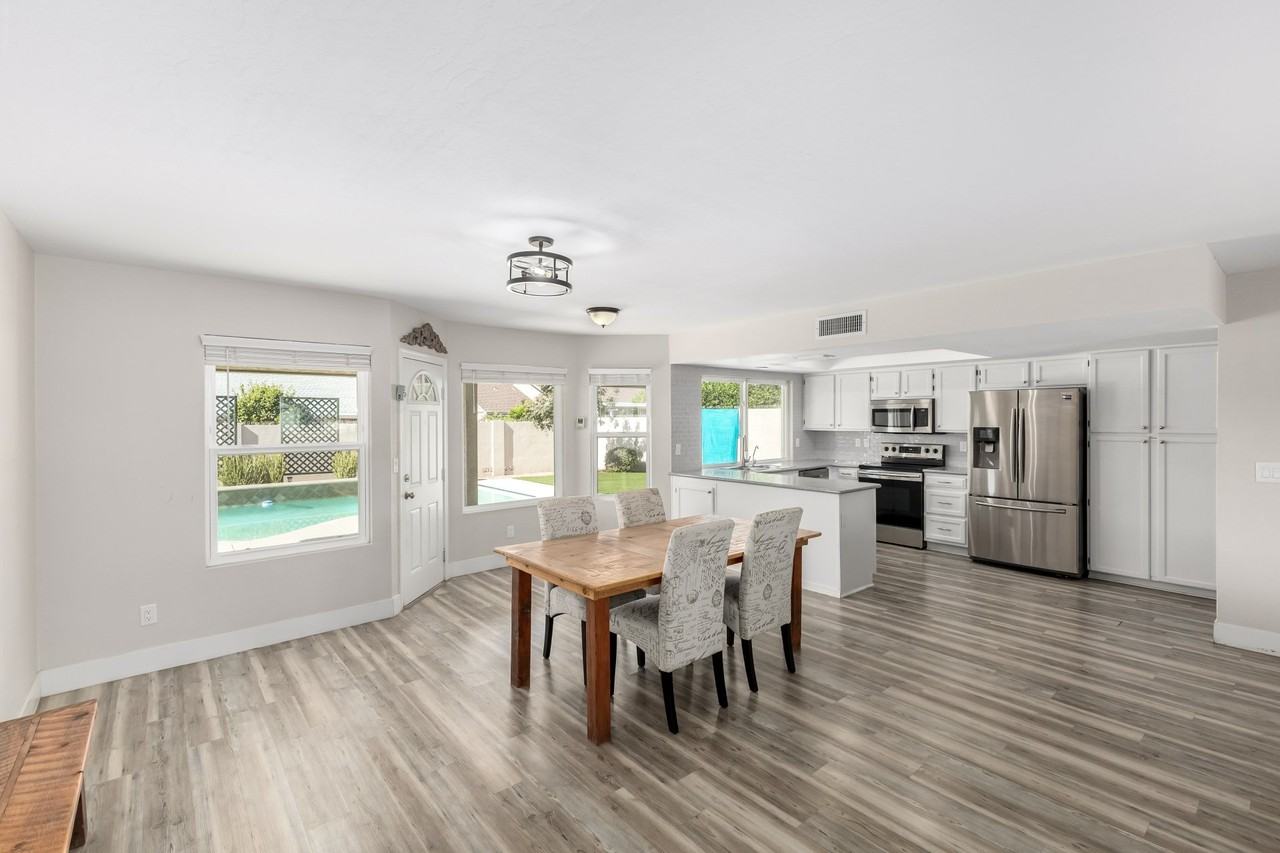 908 S 78th Pl - Photo 5 of 18