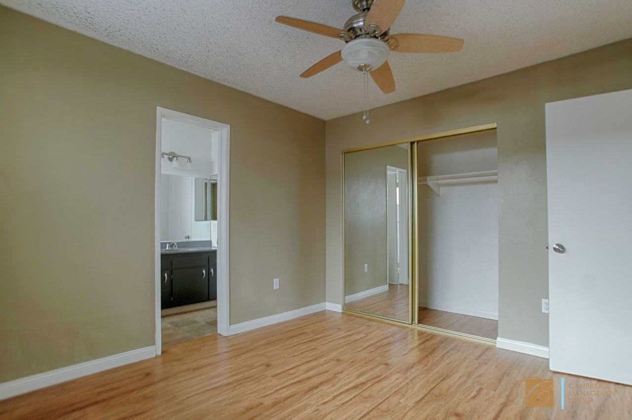 4140 Cleveland Ave - Photo 3 of 8