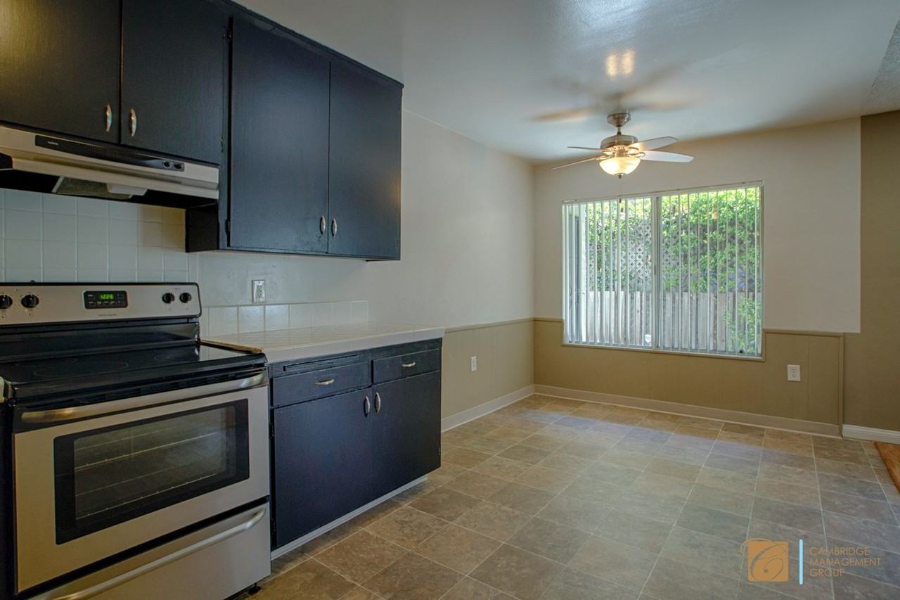 4140 Cleveland Ave - Photo 4 of 8