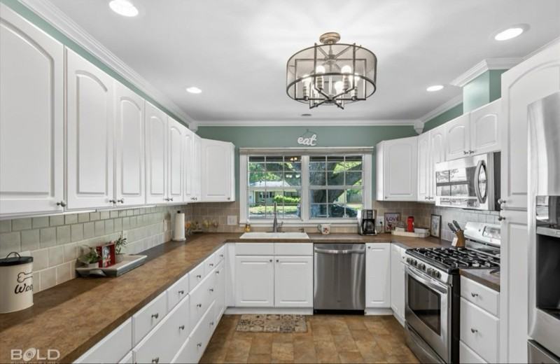 3634 Madison Park Blvd - Photo 6 of 8
