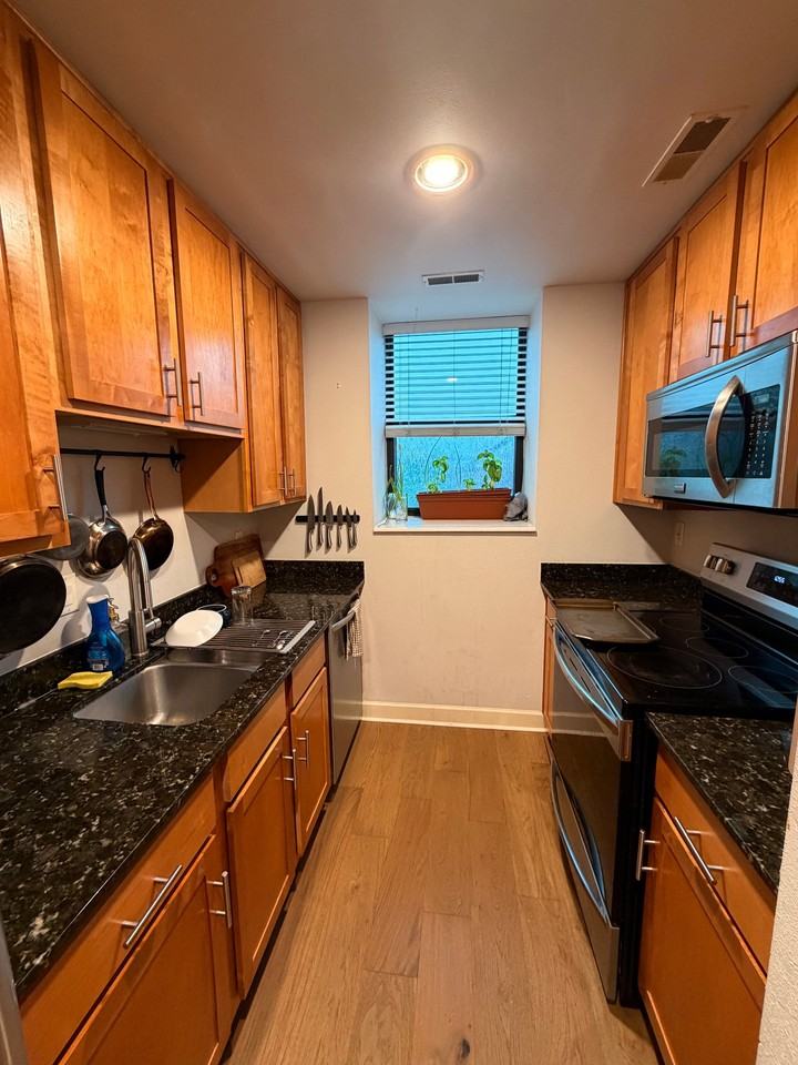 615 Clara Ave - Photo 4 of 6
